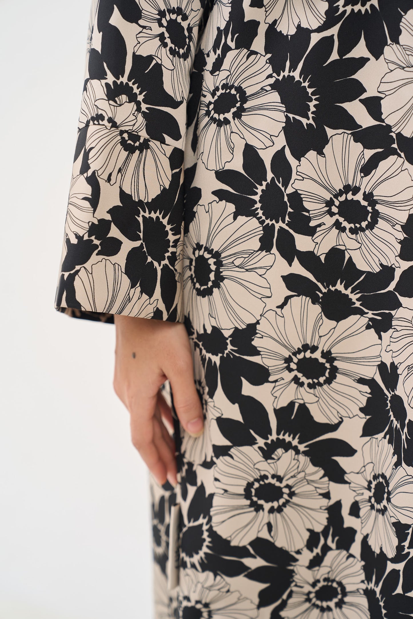 Monochrome Blossom Abaya