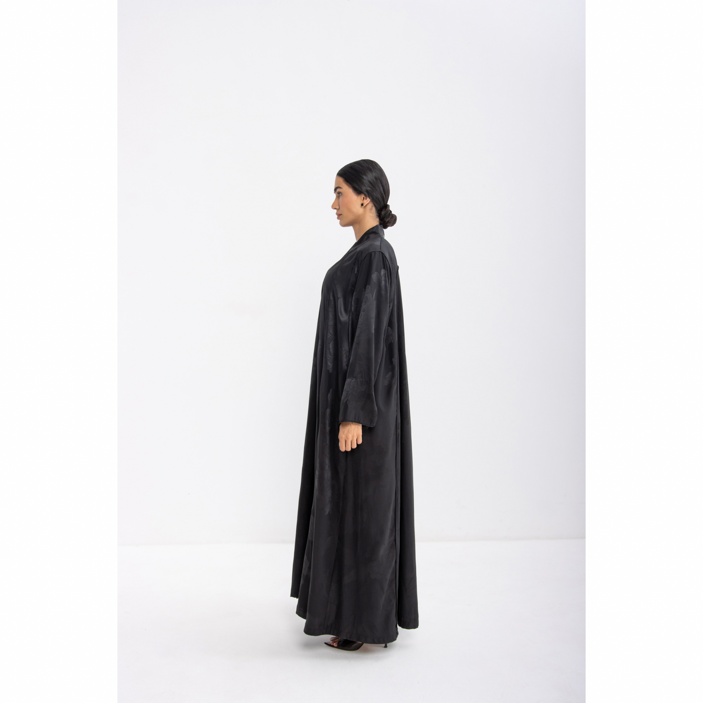 Shadow Bloom Abaya